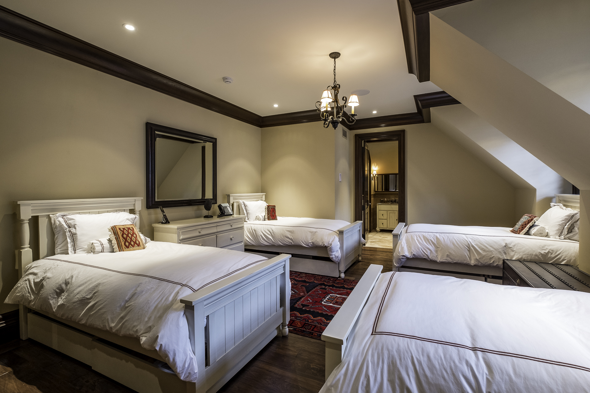 NL_Fleur de Lys Web-35